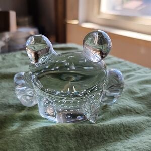 Elegant Clear Glass Frog Figurine Collectible Bubble Glass Paperweight